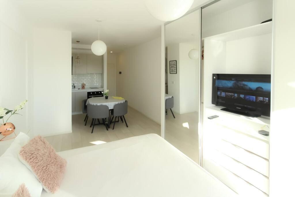 Hermoso Studio, Piso Alto Con Amenities V.Urquiza Apartment Buenos Aires Bagian luar foto